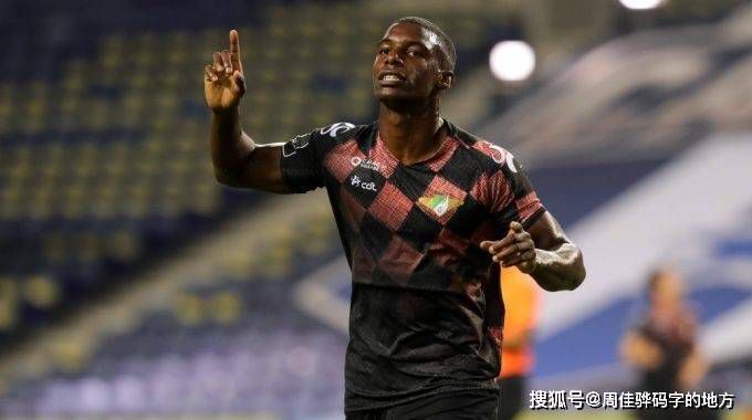 拜仁0-2落后法兰克福　第36分钟，拜仁被打花了！